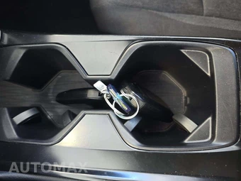 2026 Toyota Camry LE - miniatura 8