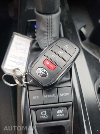 2026 Toyota Camry LE - miniatura 5