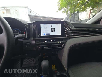 2026 Toyota Camry LE - miniatura 5