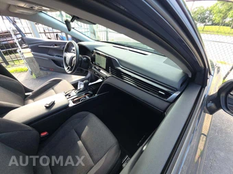 2026 Toyota Camry LE - miniatura 19