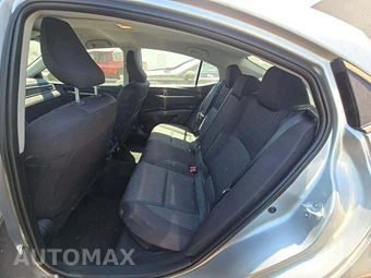 2026 Toyota Camry LE - miniatura 13
