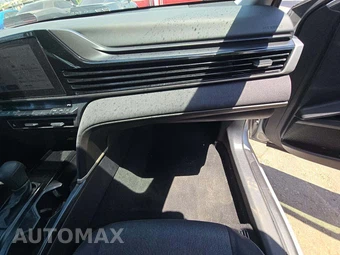 2026 Toyota Camry LE - miniatura 19