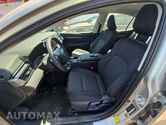 2026 Toyota Camry LE - miniatura 6