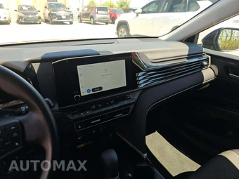 2026 Toyota Camry LE - miniatura 10