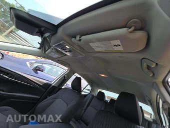 2026 Toyota Camry LE - miniatura 11