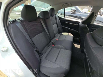 2026 Toyota Camry LE - miniatura 16