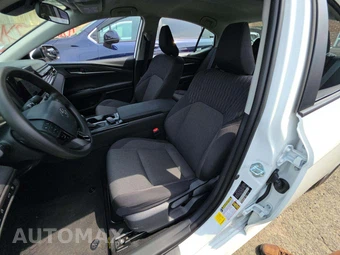 2026 Toyota Camry LE - miniatura 6
