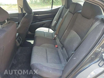 2026 Toyota Camry LE - miniatura 13
