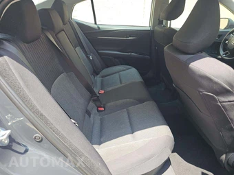 2026 Toyota Camry LE - miniatura 16
