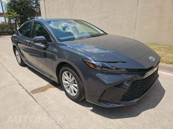2026 Toyota Camry LE - miniatura 4