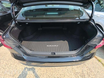2026 Toyota Camry LE - miniatura 14
