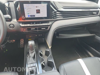 2026 Toyota Camry SE - miniatura 17