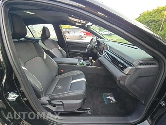 2026 Toyota Camry SE – miniatura 15