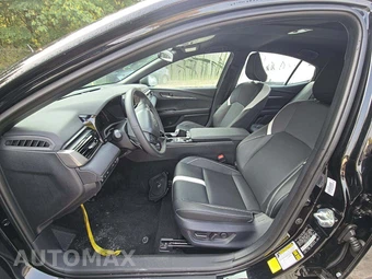 2026 Toyota Camry SE – miniatura 3
