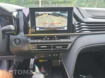 2026 Toyota Camry SE – miniatura 7
