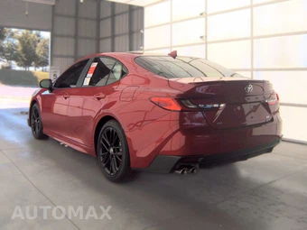 2026 Toyota Camry SE - miniatura 8