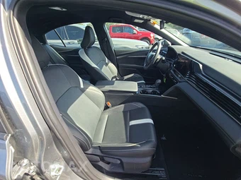 2026 Toyota Camry SE - miniatura 14