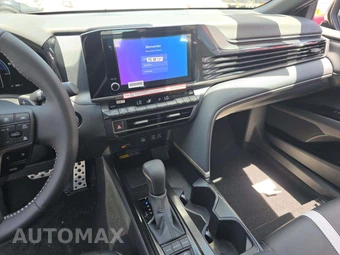 2026 Toyota Camry SE - miniatura 10