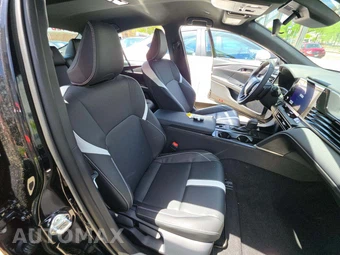 2026 Toyota Camry SE - miniatura 18