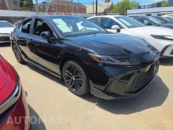 2026 Toyota Camry SE - miniatura 4