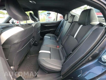 2026 Toyota Camry SE - miniatura 13
