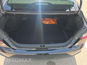 2026 Toyota Camry SE - miniatura 11