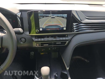 2026 Toyota Camry SE - miniatura 7
