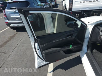 2026 Toyota Camry SE - miniatura 15