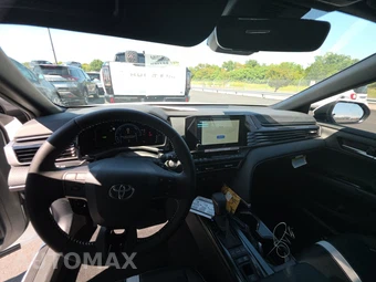 2026 Toyota Camry SE - miniatura 17