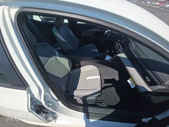 2026 Toyota Camry SE - miniatura 14