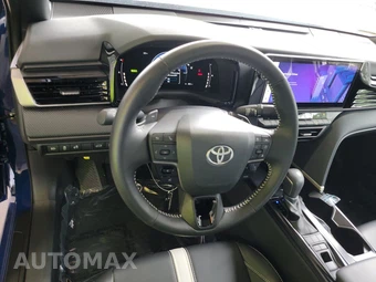 2026 Toyota Camry SE - miniatura 10