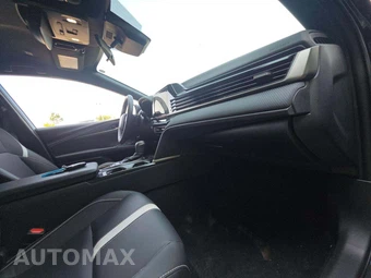 2026 Toyota Camry SE – miniatura 19