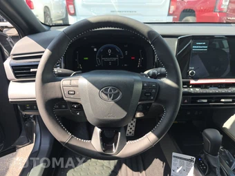 2026 Toyota Camry SE - miniatura 10