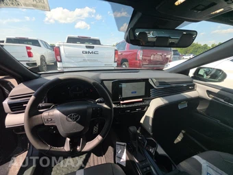 2026 Toyota Camry SE - miniatura 11
