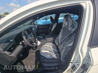 2026 Toyota Camry SE - miniatura 13