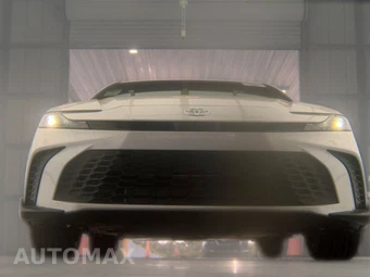 2026 Toyota Camry SE - miniatura 3