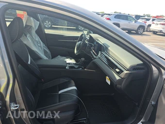 2026 Toyota Camry SE - miniatura 14