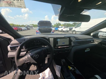 2026 Toyota Camry SE - miniatura 17