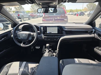 2026 Toyota Camry SE - miniatura 11