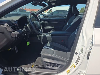 2026 Toyota Camry SE - miniatura 7