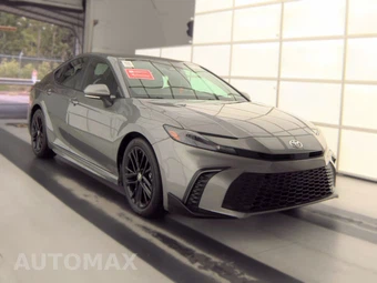 2026 Toyota Camry SE - miniatura 3