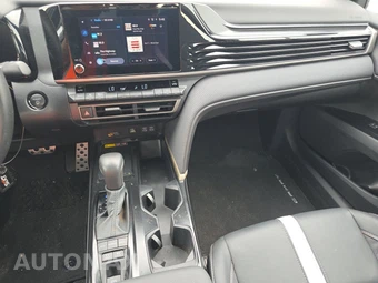 2026 Toyota Camry SE - miniatura 17