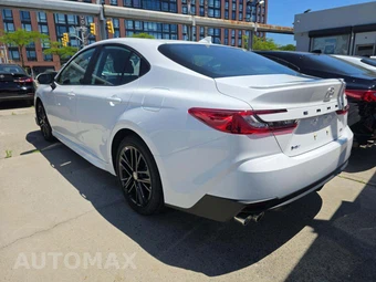 2026 Toyota Camry SE - miniatura 2