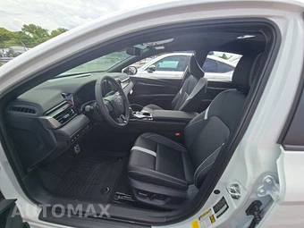2026 Toyota Camry SE - miniatura 13
