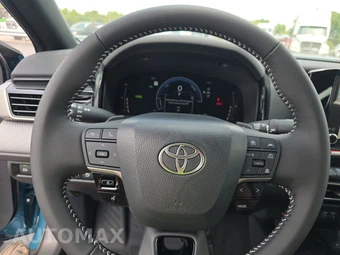 2026 Toyota Camry SE - miniatura 16