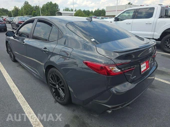 2026 Toyota Camry SE - miniatura 2
