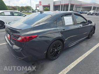2026 Toyota Camry SE - miniatura 3