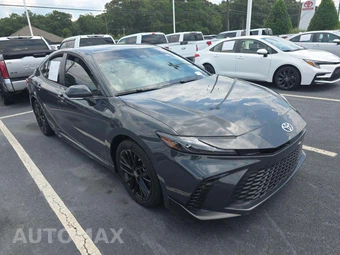2026 Toyota Camry SE - miniatura 4