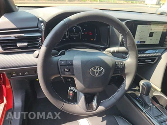2026 Toyota Camry SE - miniatura 10
