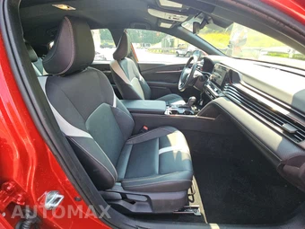 2026 Toyota Camry SE - miniatura 8